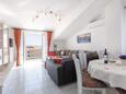 Living room Podstrana, Living room in the apartment, air condition available, (pet friendly) and WiFi.