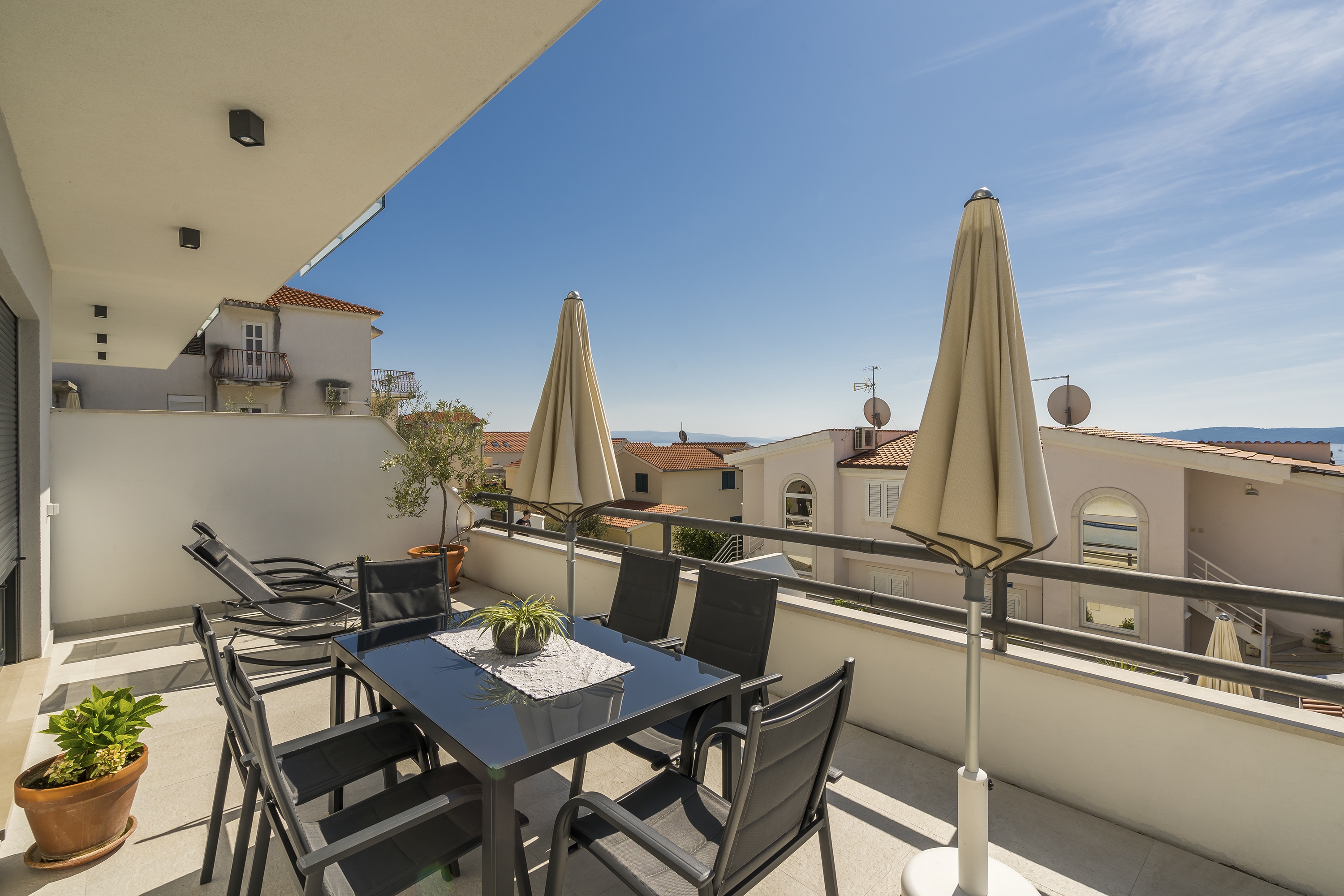 Two bedroom apartment with terrace and sea view Rastići, Čiovo  A-a