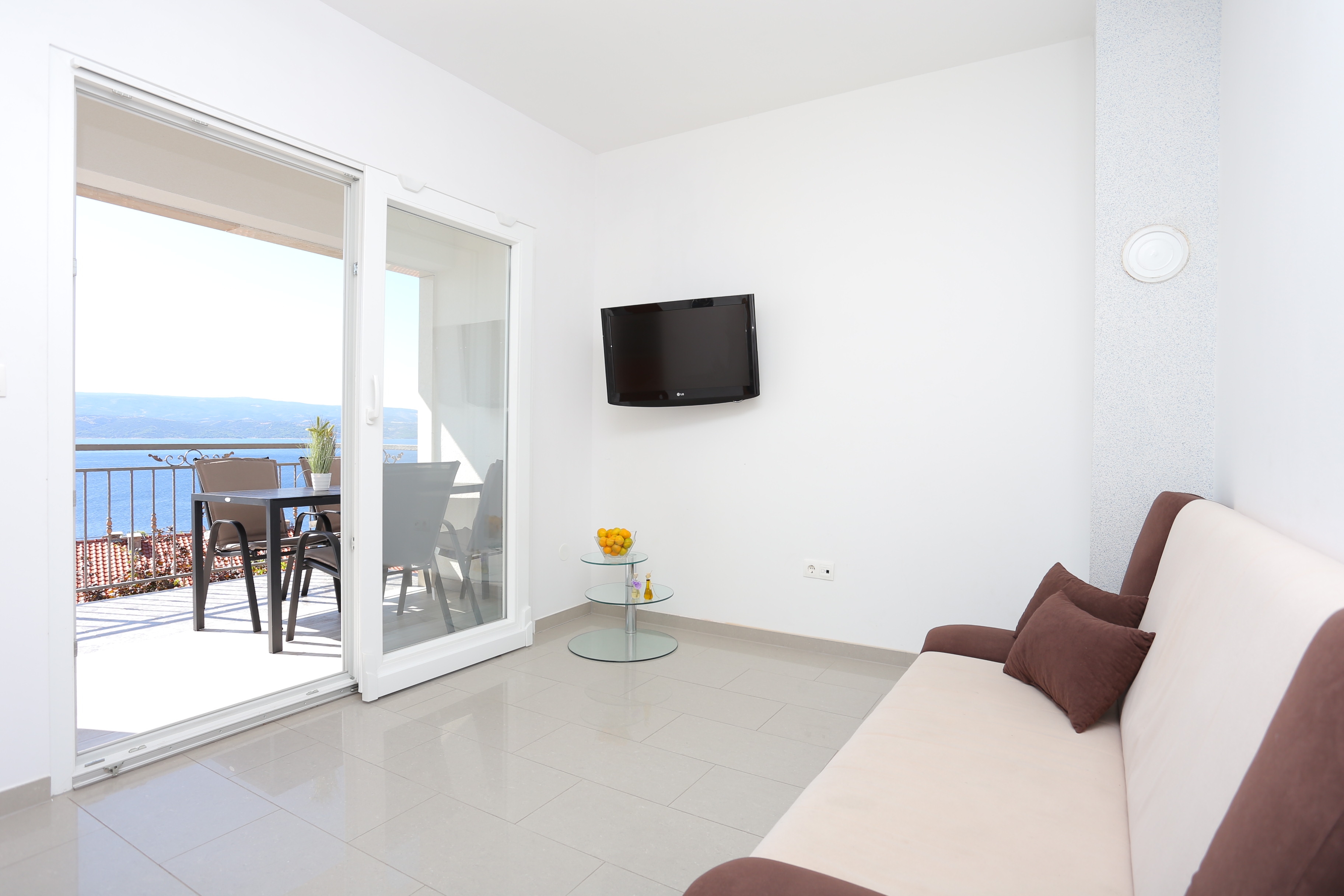 Two bedroom apartment with terrace and sea view Stanići, Omiš (A-17894-b)