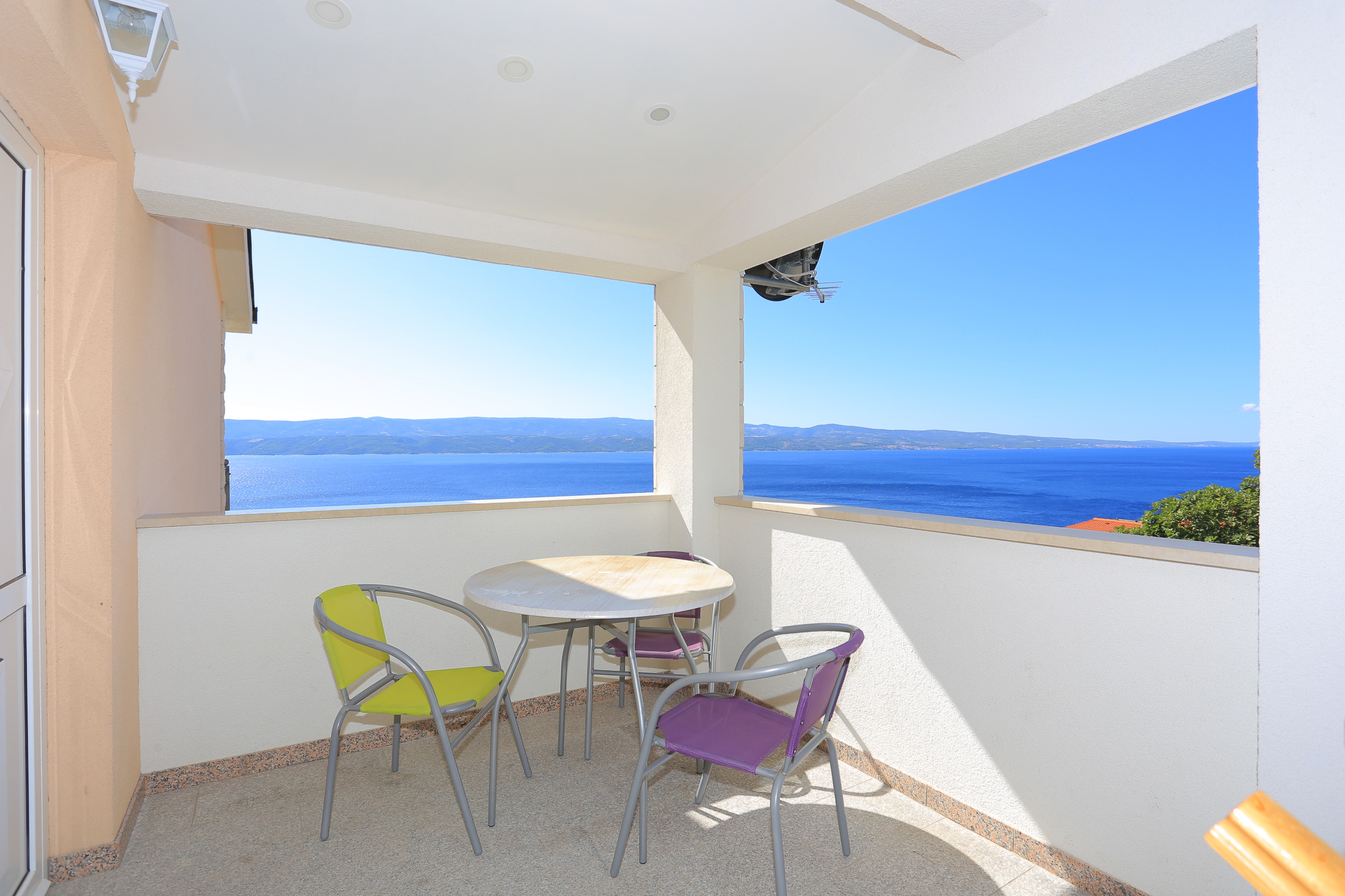 One bedroom apartment with terrace and sea view Stanići, Omiš (A-17894-d)