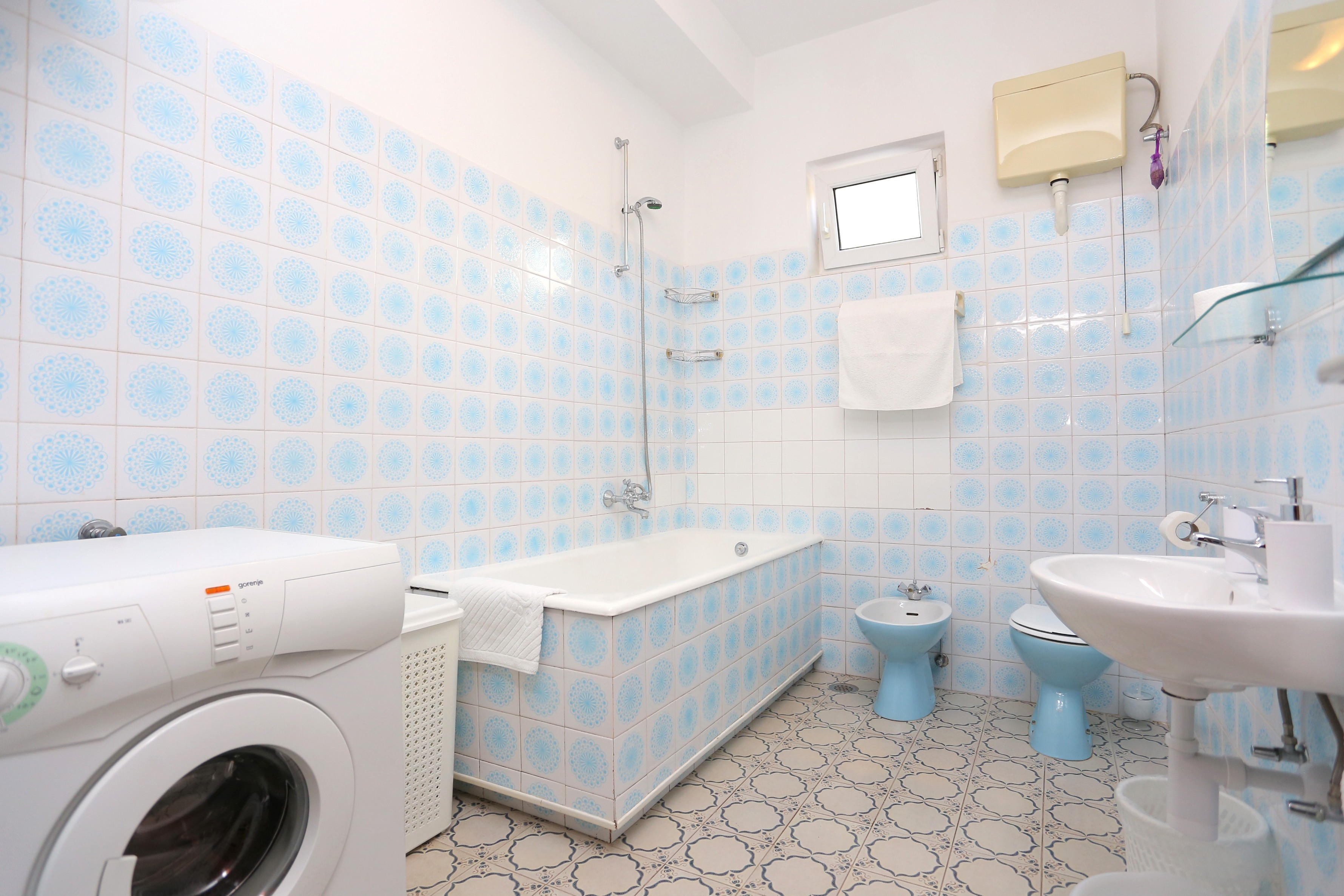 Two bedroom apartment with terrace and sea view Sumpetar, Omiš  A-a