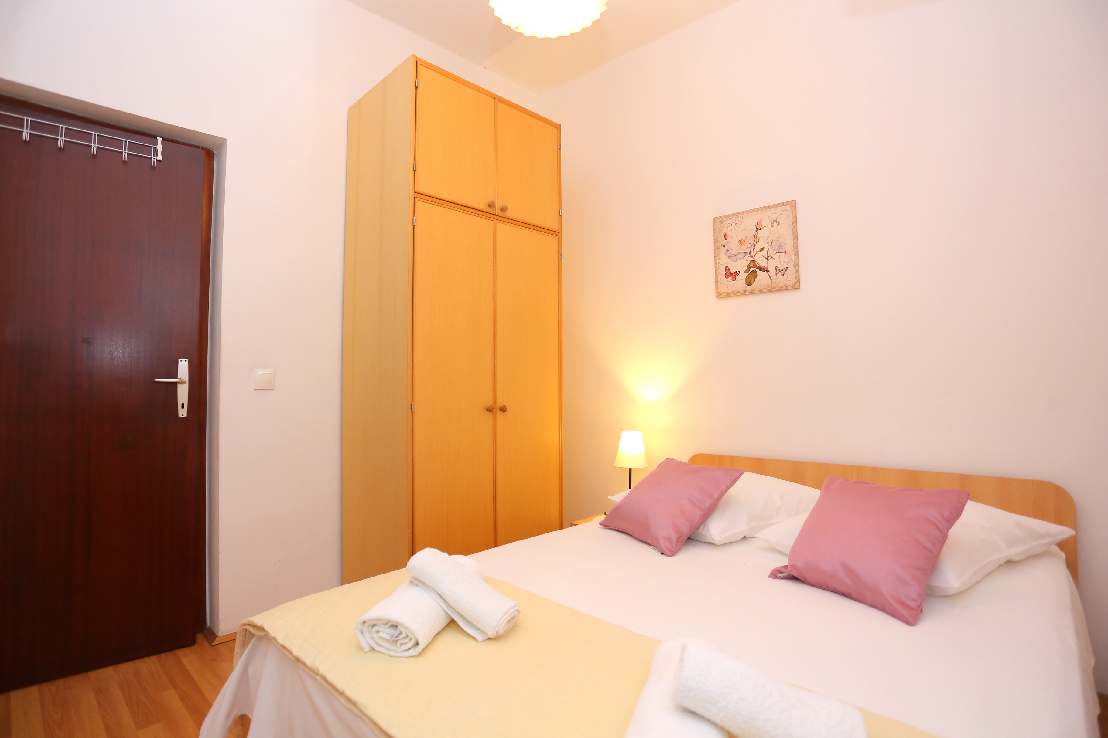 Two bedroom apartment with terrace and sea view Sumpetar, Omiš  A-a