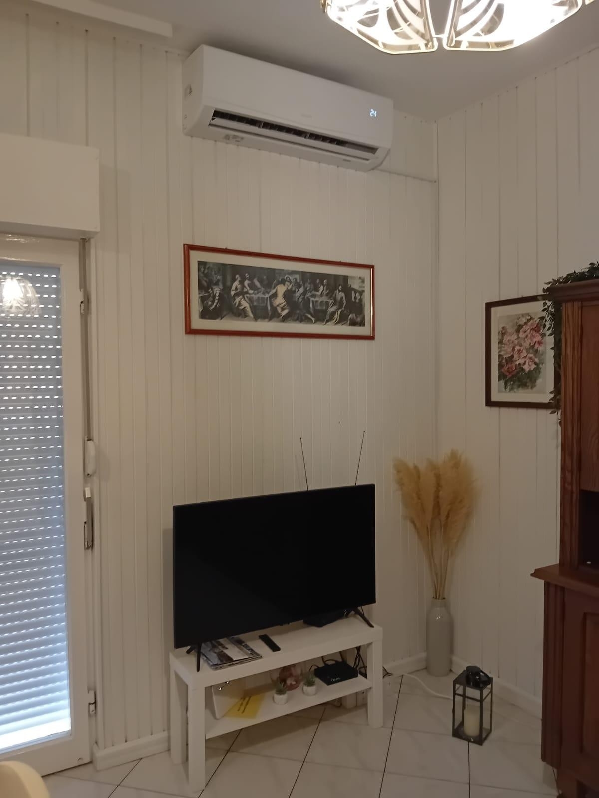 Two bedroom apartment with terrace and sea view Sumpetar (Omiš) (A-17895-a) Two bedroom apartment with terrace and sea view Sumpetar (Omiš) (A-17895-a)