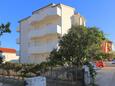Szálláshely Sevid, Trogir, Szálláshely 17899 - Apartmanok a tenger közelében kavicsos stranddal.