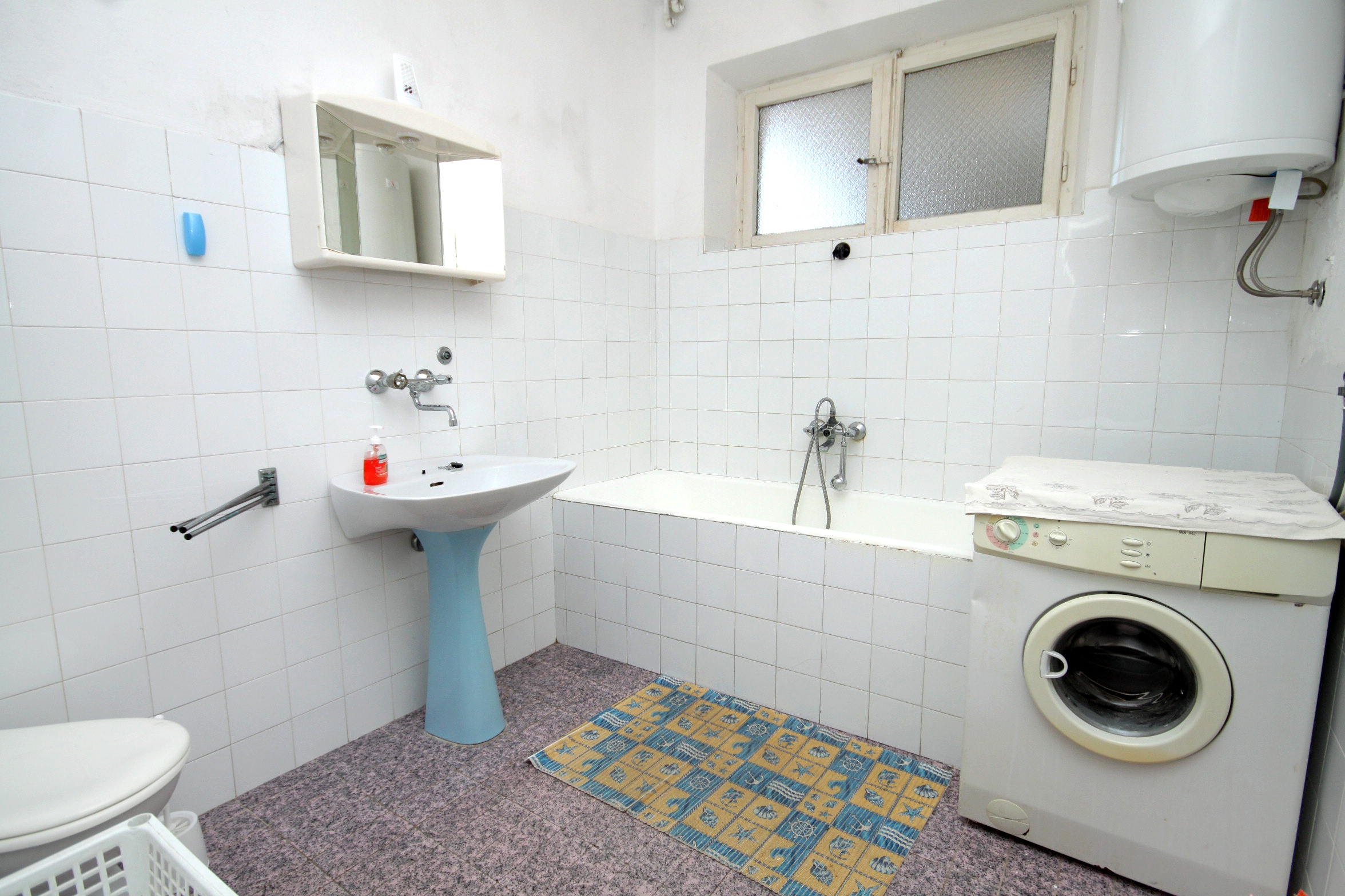 Comfortable and spacious apartment with terrace Lumbarda, Korčula  A-a