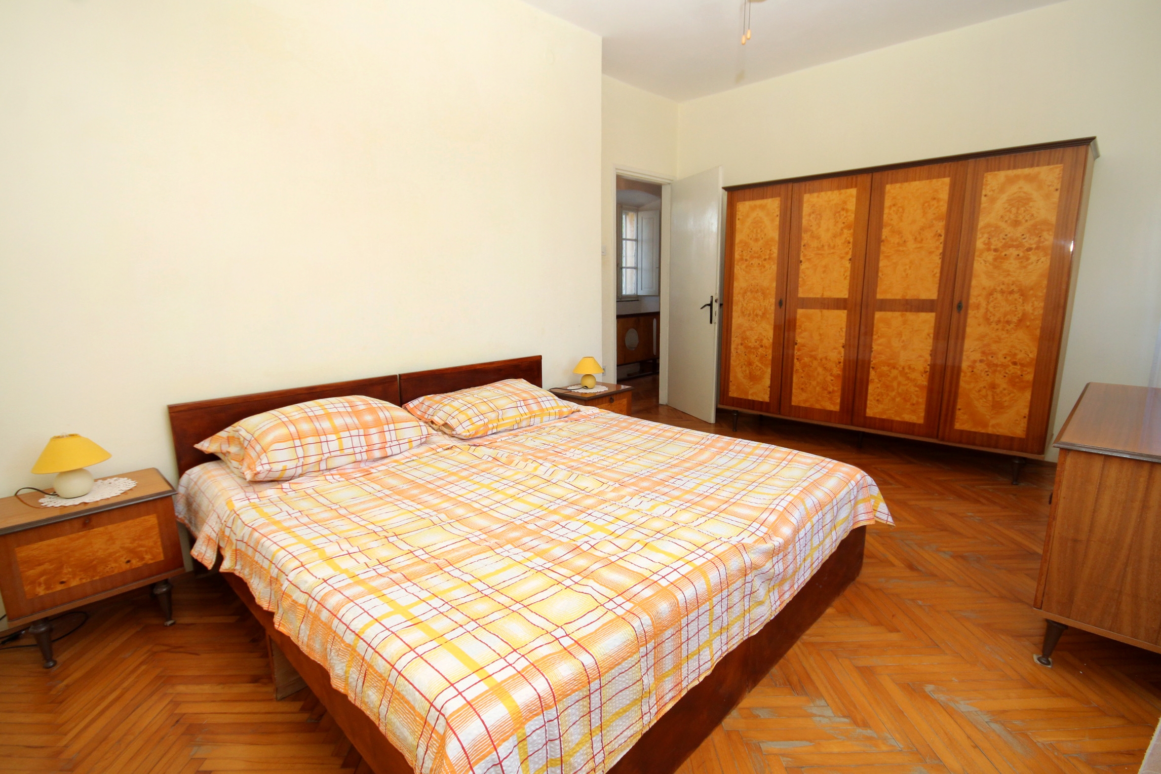Comfortable and spacious apartment with terrace Lumbarda, Korčula  A-a