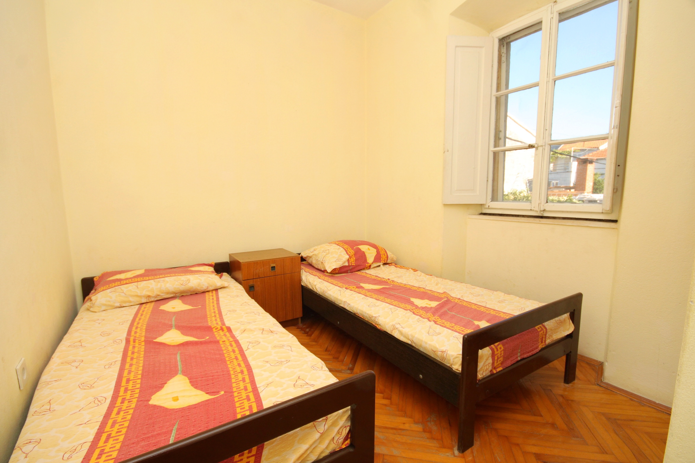 Comfortable and spacious apartment with terrace Lumbarda, Korčula  A-a