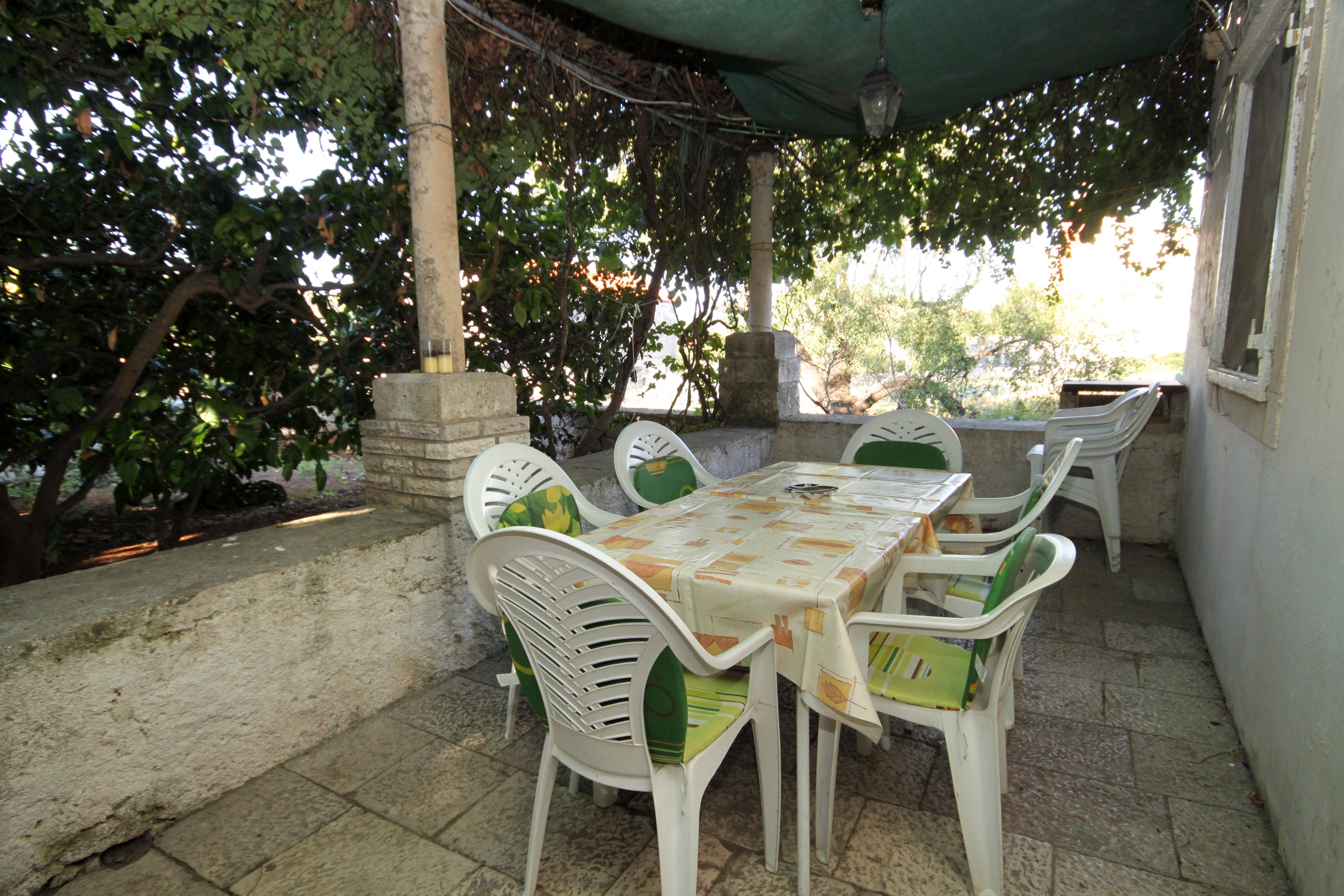 Comfortable and spacious apartment with terrace Lumbarda, Korčula  A-a