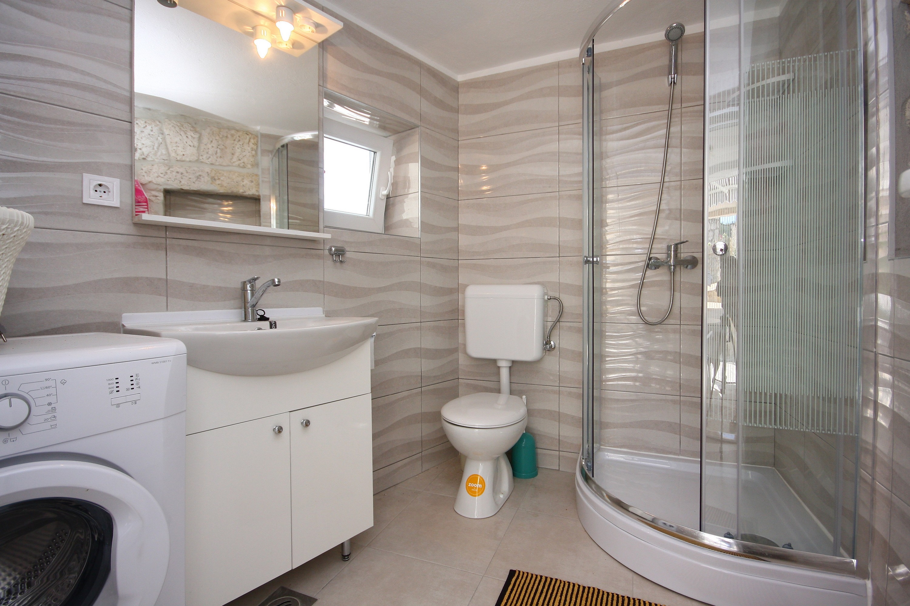 Comfortable and spacious house with terrace and sea view Ražanj, Rogoznica  K