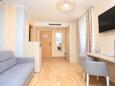 Kaštel Novi, Гостиная в размещении типа room, доступный кондиционер и WiFi.