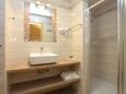 Badezimmer Kaštel Novi, Badezimmer in folgender Unterkunftsart room, WiFi.
