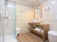 Badezimmer Kaštel Novi, Badezimmer in folgender Unterkunftsart room, WiFi.