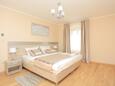 Schlafzimmer Kaštel Novi, Schlafzimmer in folgender Unterkunftsart room, Klimaanlage vorhanden und WiFi.