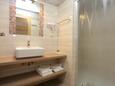 Badezimmer Kaštel Novi, Badezimmer in folgender Unterkunftsart room, WiFi.