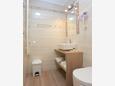 Badezimmer Kaštel Novi, Badezimmer in folgender Unterkunftsart room, WiFi.