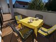 Seline, Terras in the apartment, (pet friendly) en WiFi.