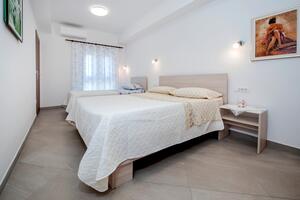 Apartmani uz more Rovinj - 17935