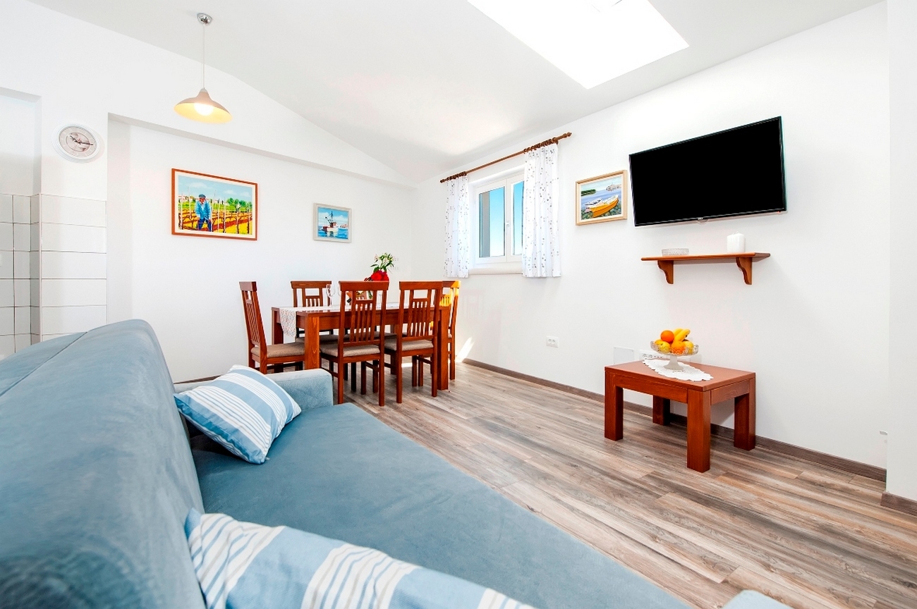 One bedroom apartment with air-conditioning Rovinj (A-17935-b) One bedroom apartment with air-conditioning Rovinj (A-17935-b)