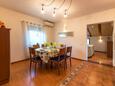 Dining room Roč, Dining room in the apartment, air condition available and WiFi.