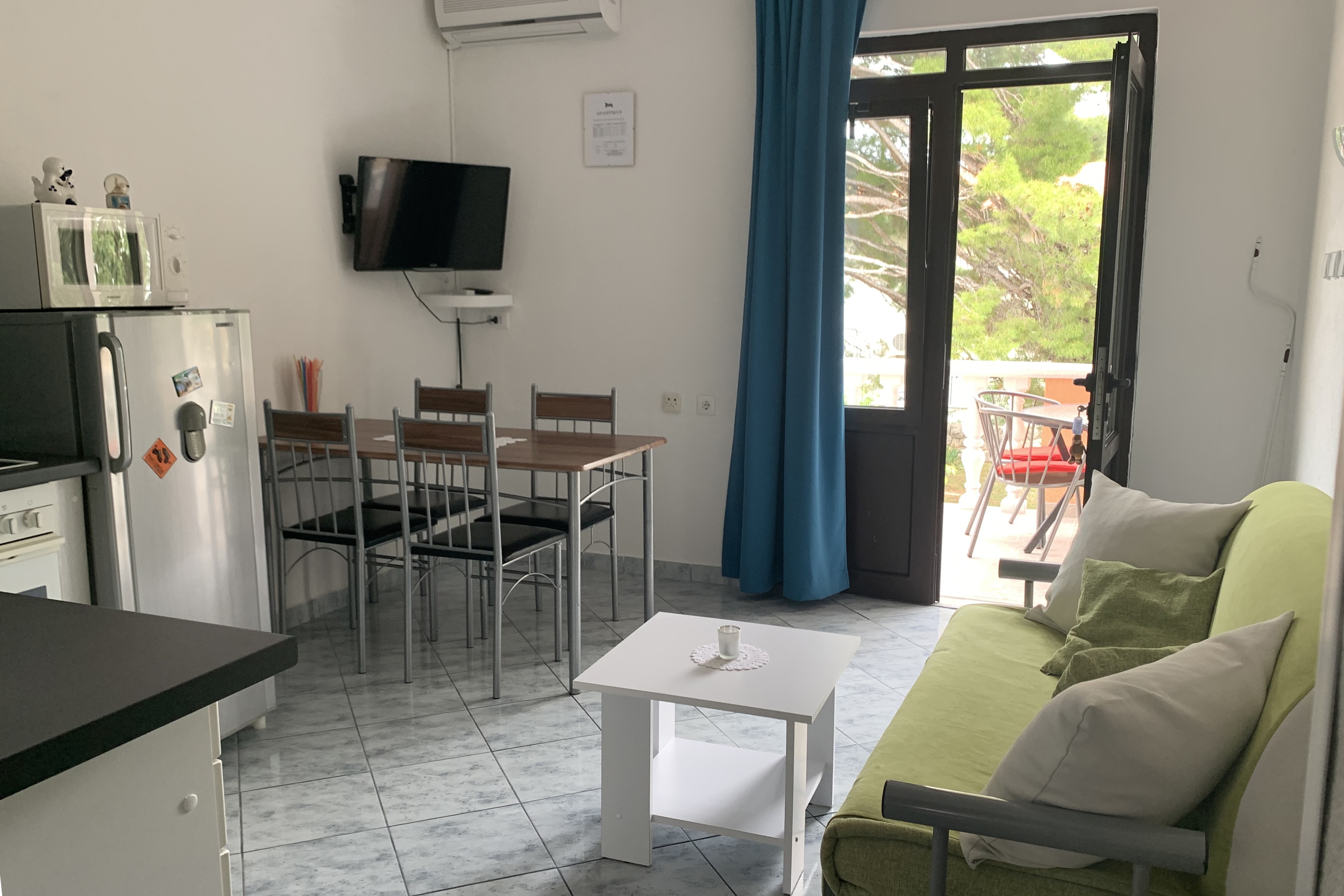 One bedroom apartment with terrace Seline, Paklenica (A-17955-b)