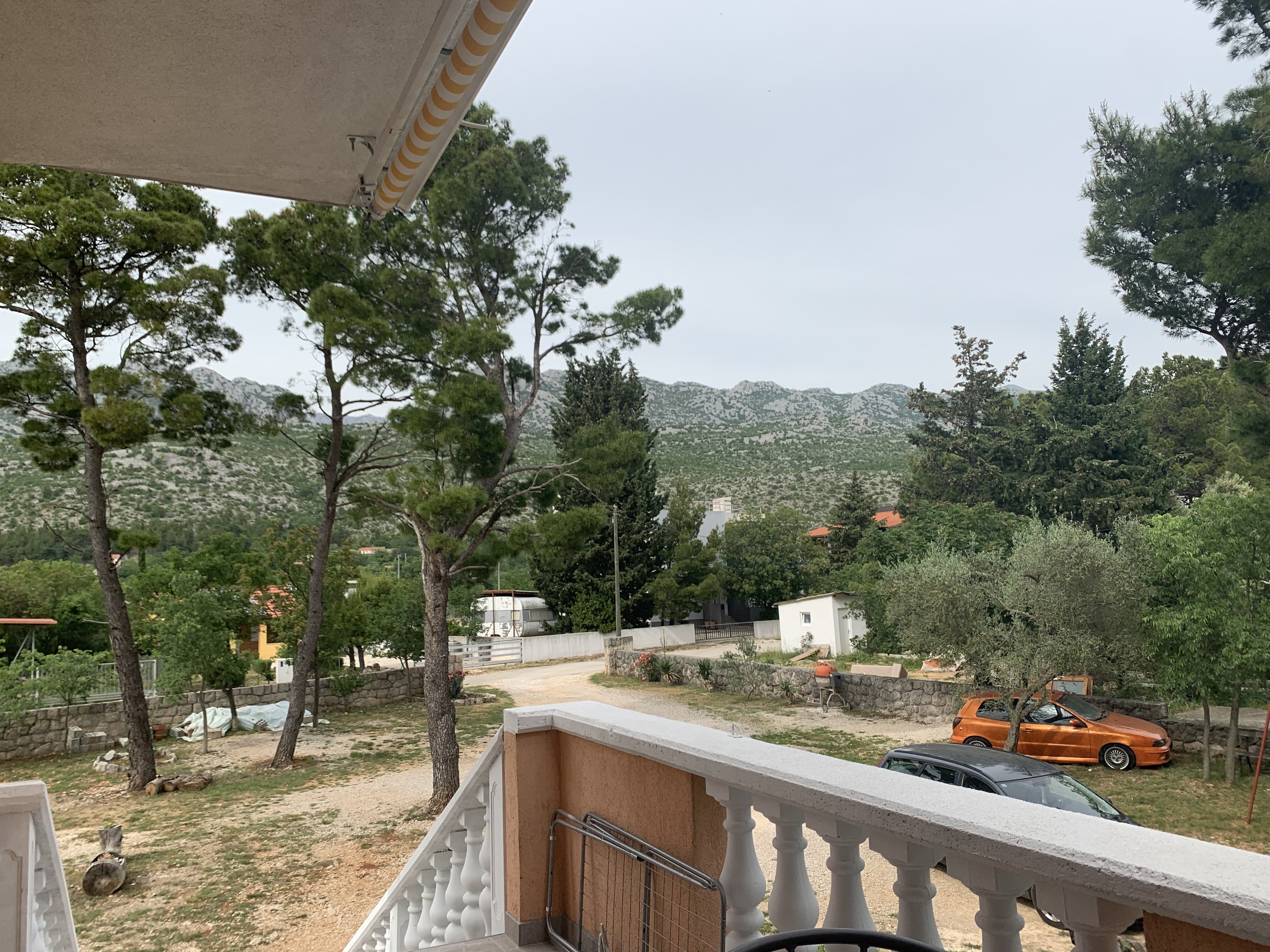 One bedroom apartment with terrace Seline, Paklenica  A-b