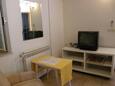 Primošten, Obývací pokoj v ubytování typu apartment, s klimatizací a WiFi.