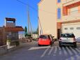 Parking lot Klis, Split, Parking lot 17986 - Apartments with pebble beach.