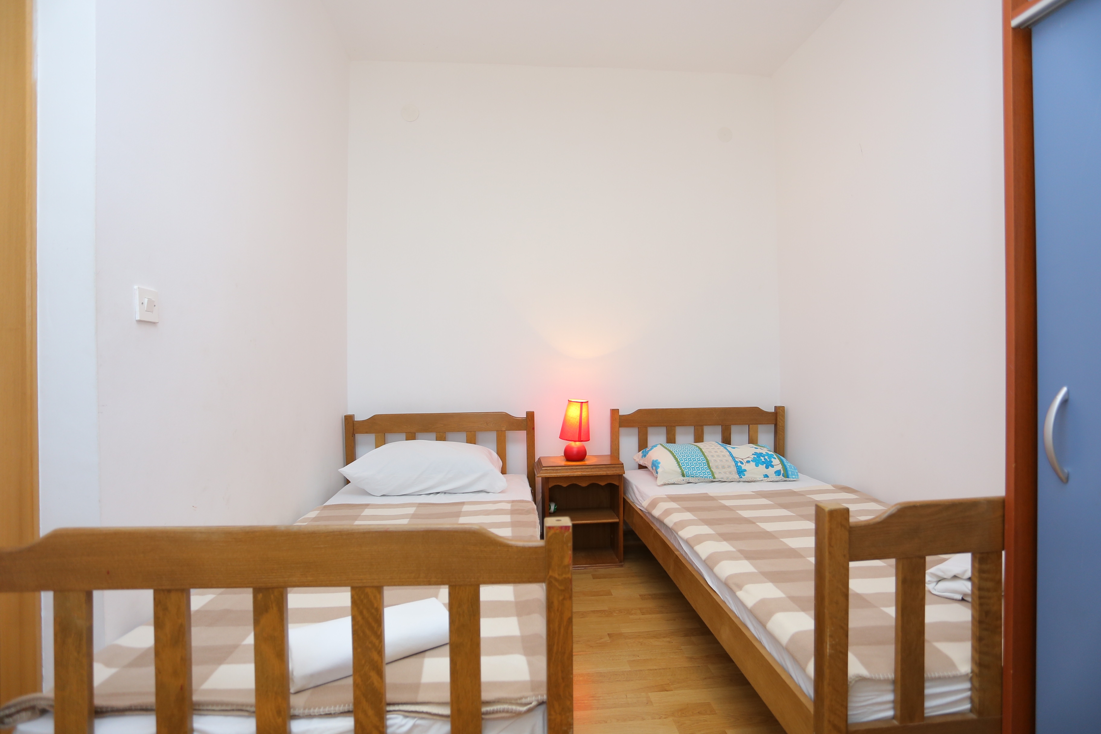 Three bedroom apartment with terrace and sea view Seget Vranjica, Trogir  A-a