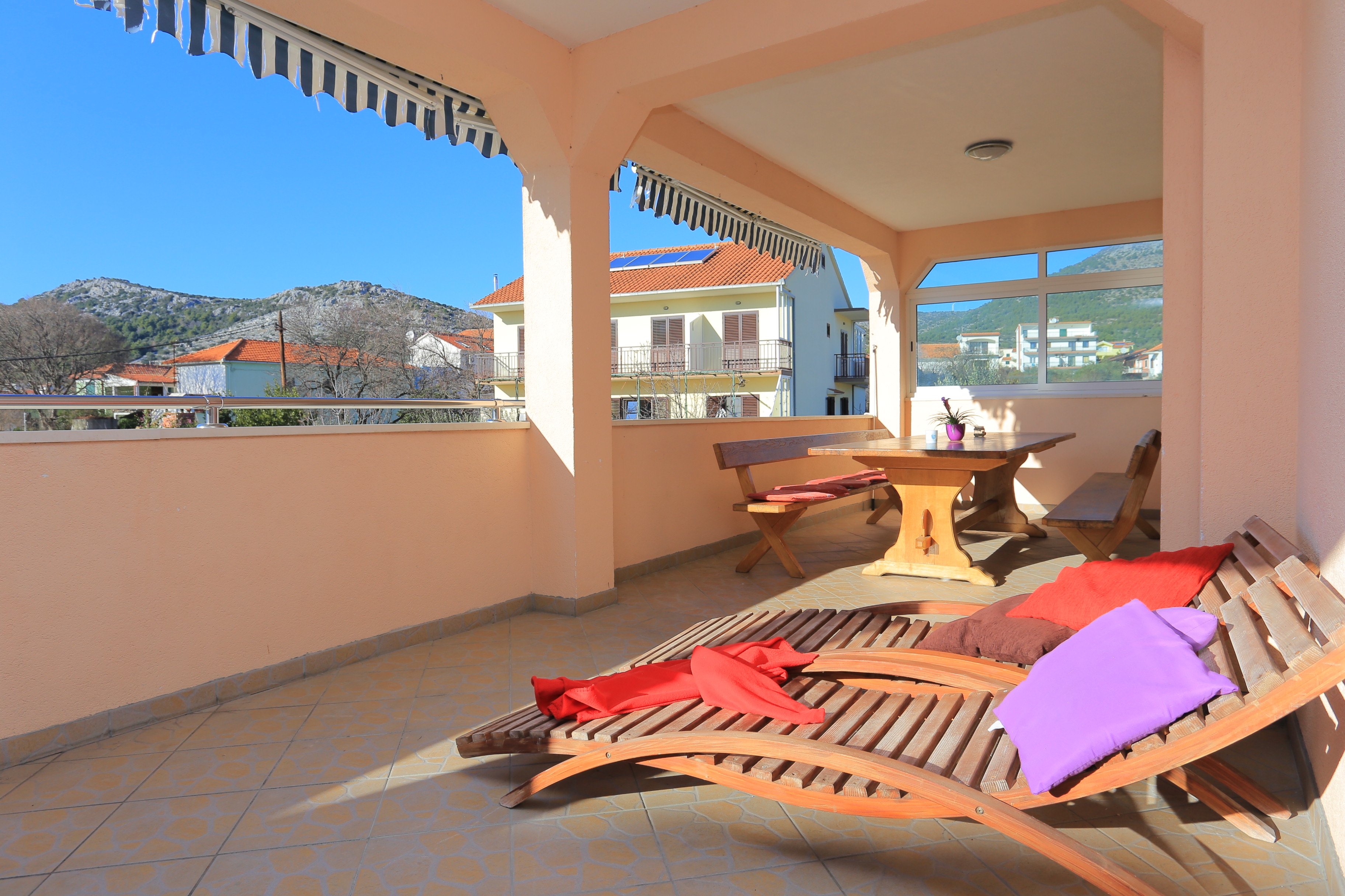 Three bedroom apartment with terrace and sea view Seget Vranjica, Trogir  A-a