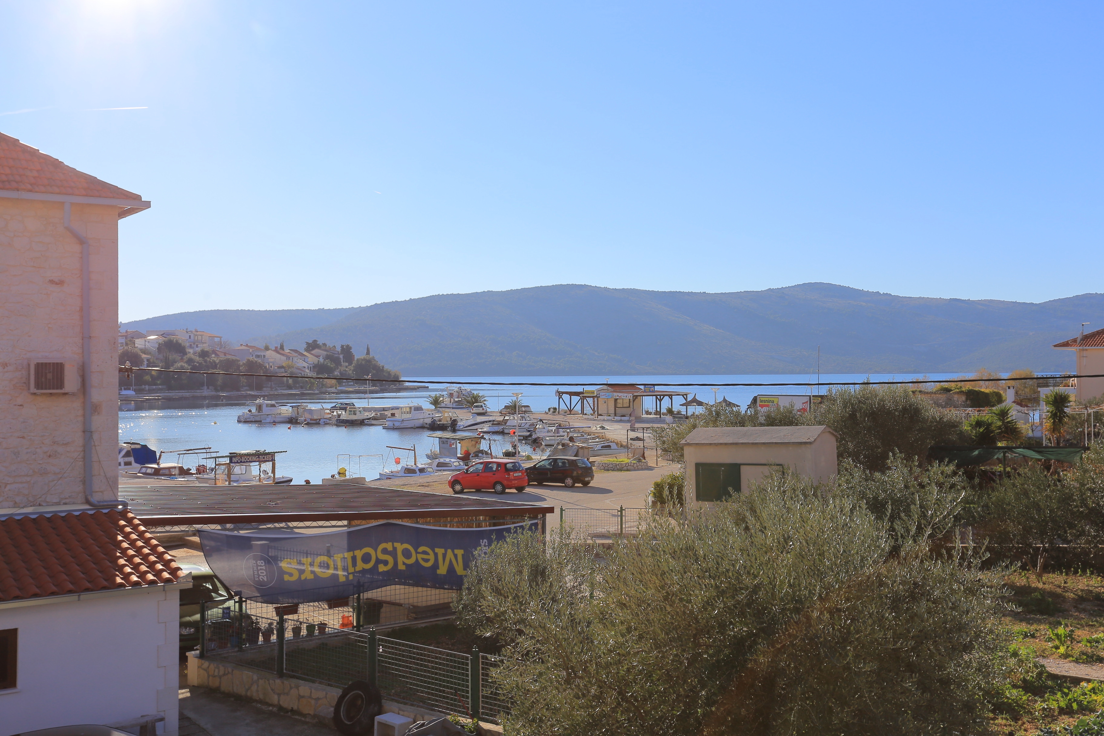 Three bedroom apartment with terrace and sea view Seget Vranjica, Trogir  A-a