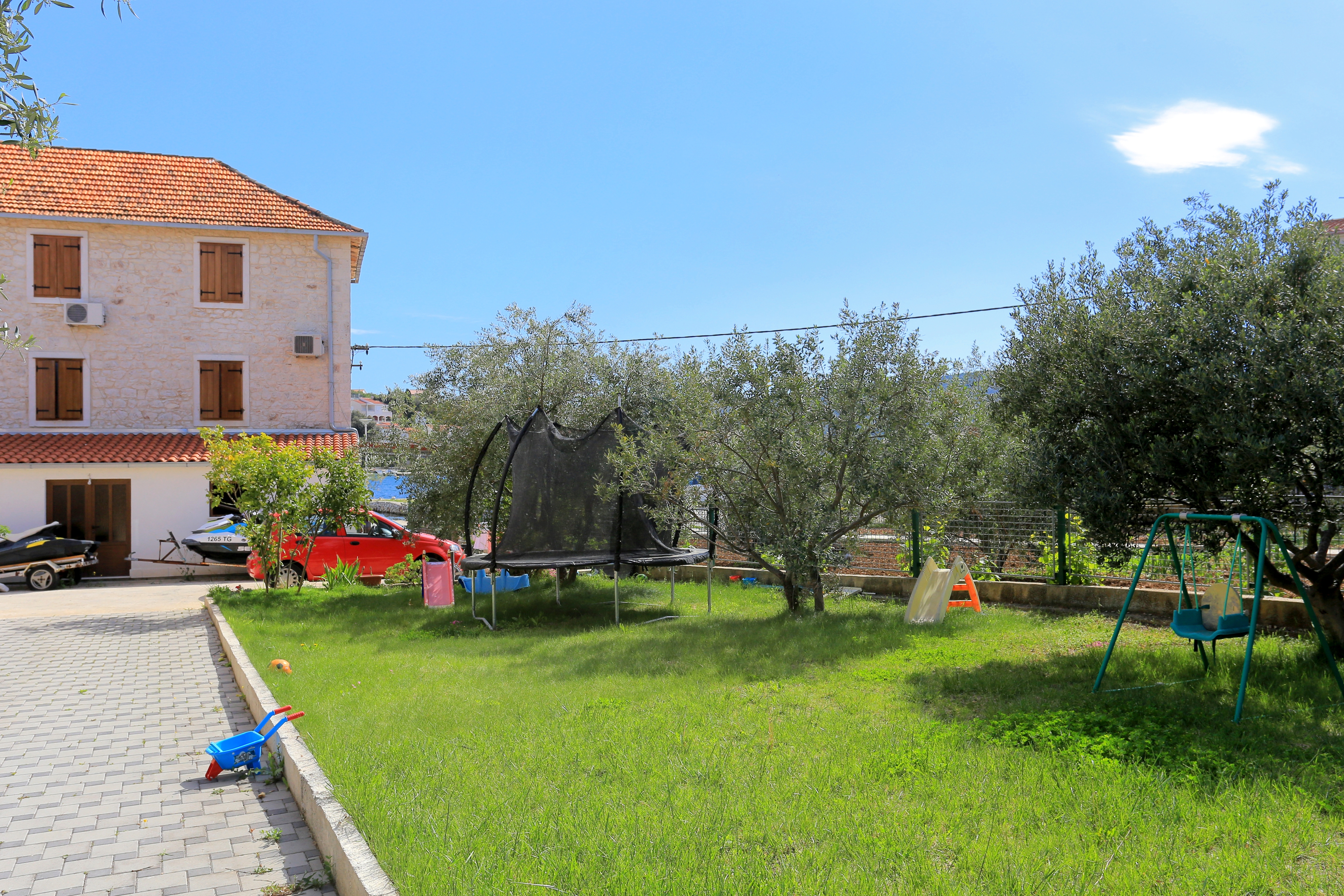 Three bedroom apartment with terrace and sea view Seget Vranjica, Trogir (A-17989-a) Three bedroom apartment with terrace and sea view Seget Vranjica, Trogir (A-17989-a)