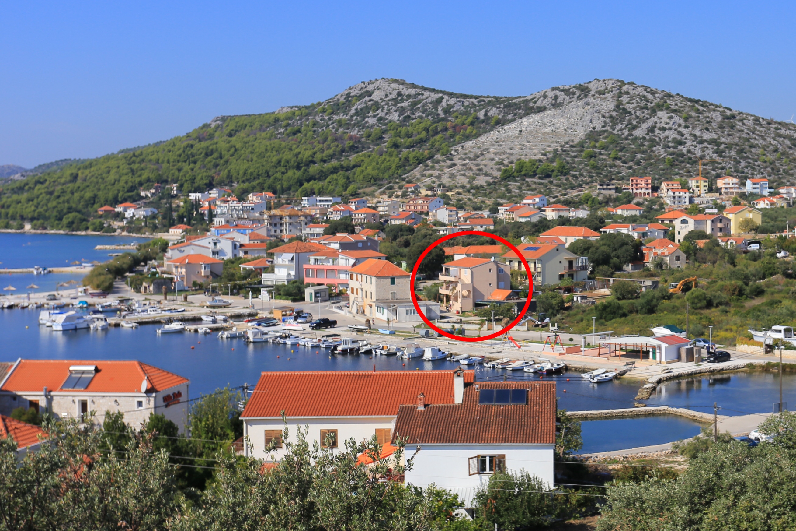 Two bedroom apartment with terrace Seget Vranjica, Trogir (A-17989-b) Two bedroom apartment with terrace Seget Vranjica, Trogir (A-17989-b)