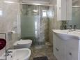 Ванная комната Jadranovo, Ванная комната в размещении типа apartment, WiFi.