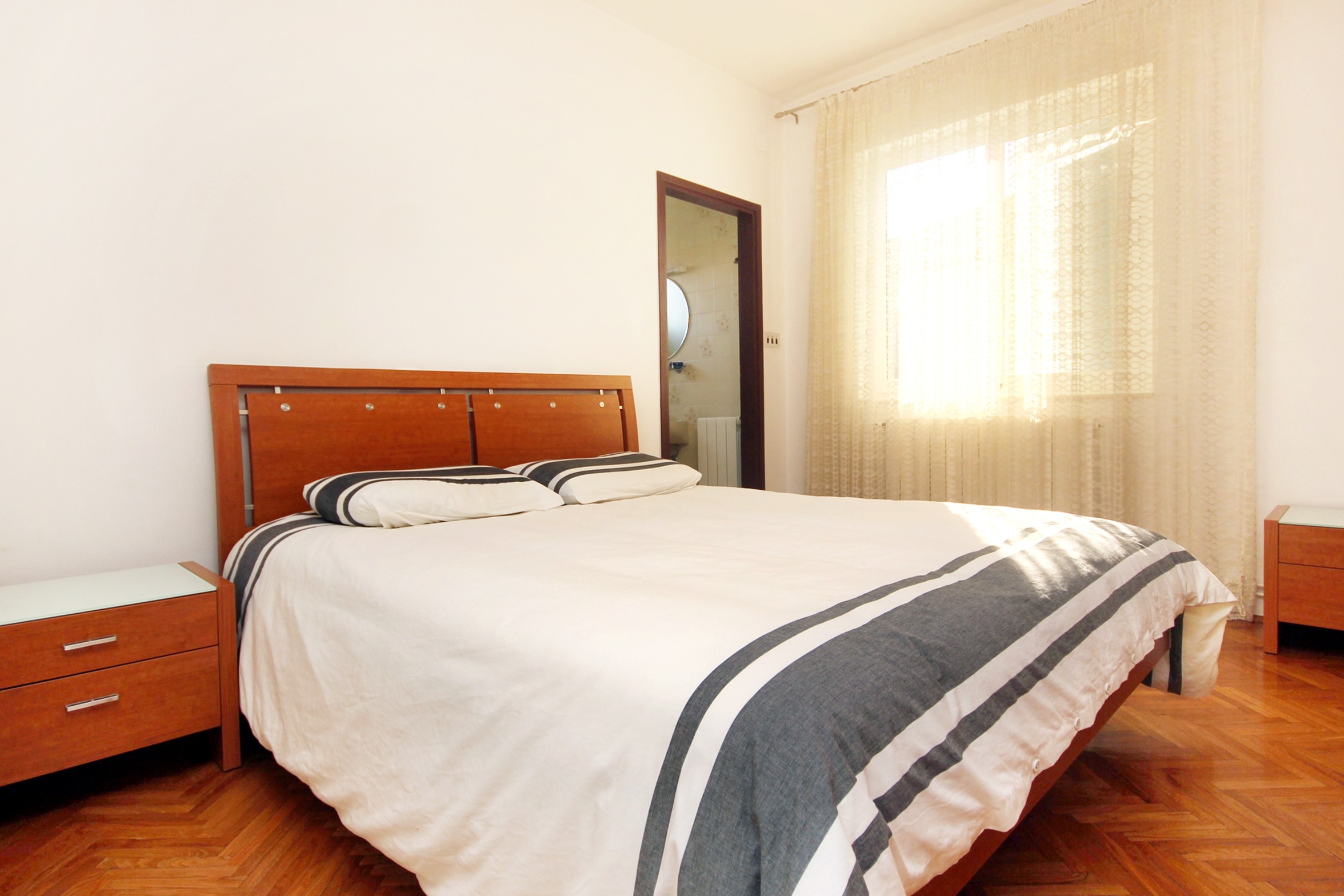 Three bedroom apartment with terrace Korčula  A-a