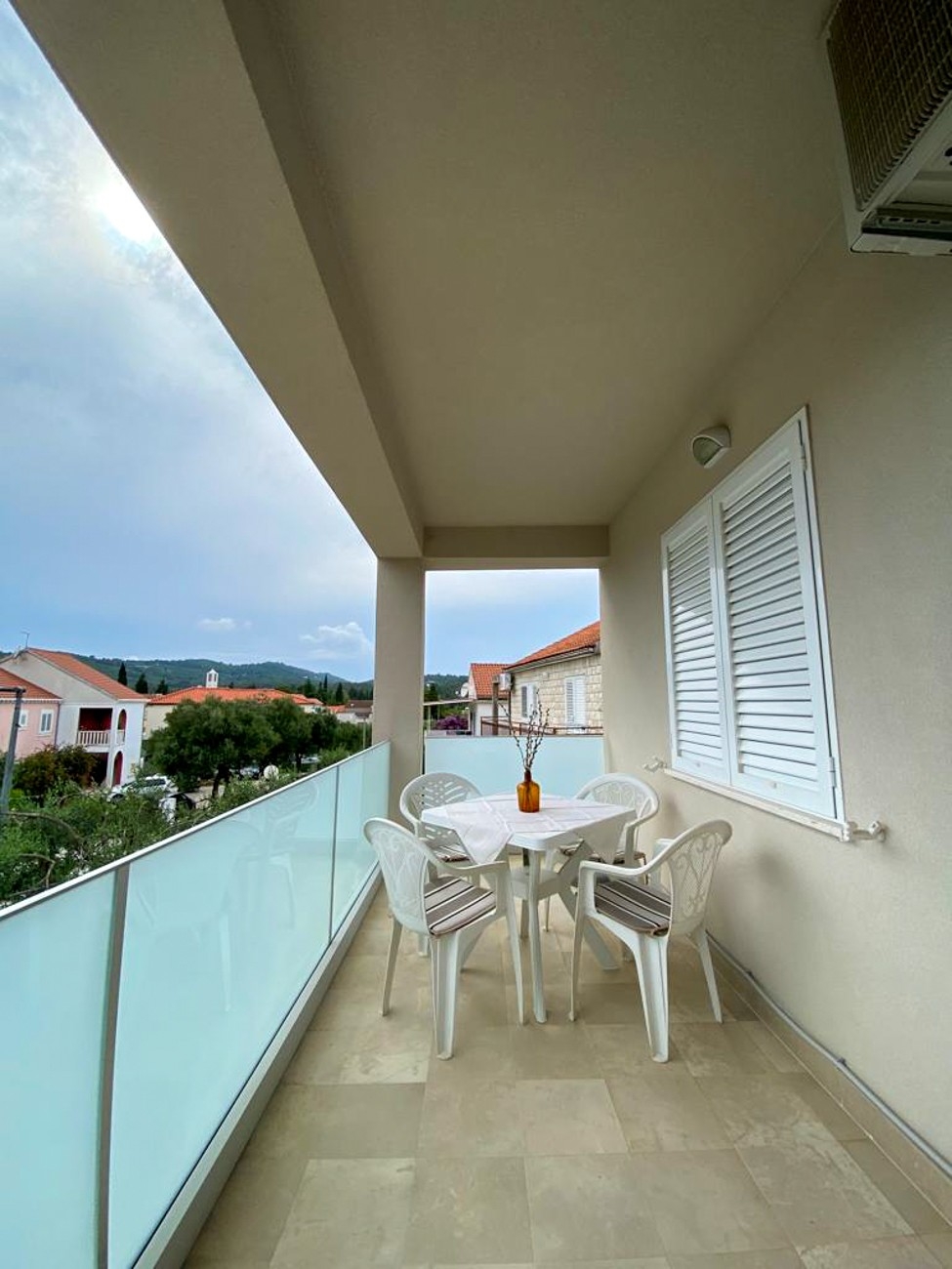 Three bedroom apartment with terrace Korčula  A-a