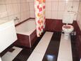 Koupelna Lopar, Koupelna v ubytování typu apartment, domácí mazlíčci povoleni a WiFi.