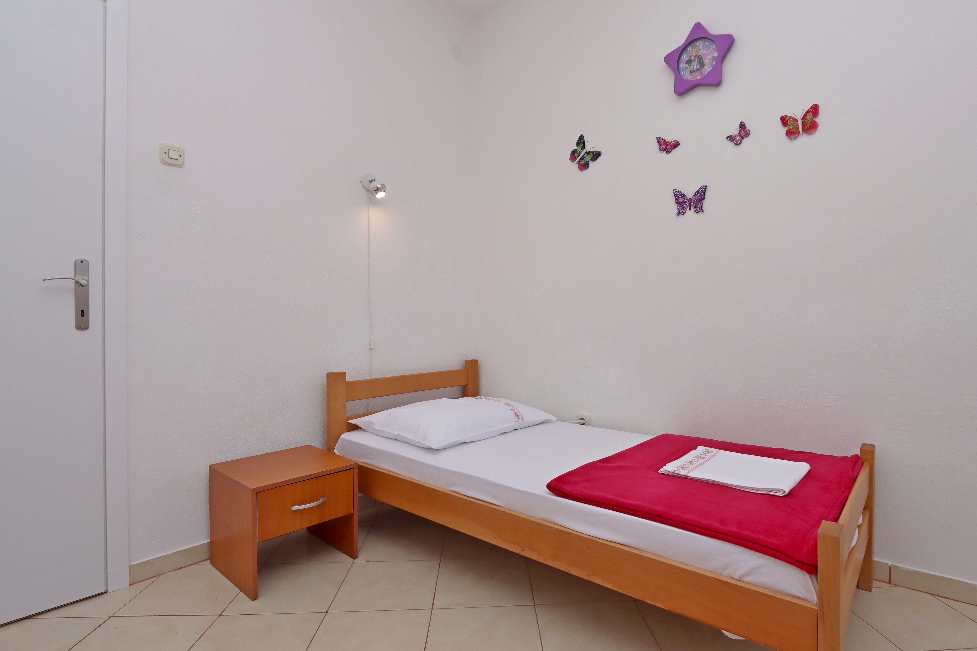 Two bedroom apartment with terrace and sea view Lopar, Rab  A-a