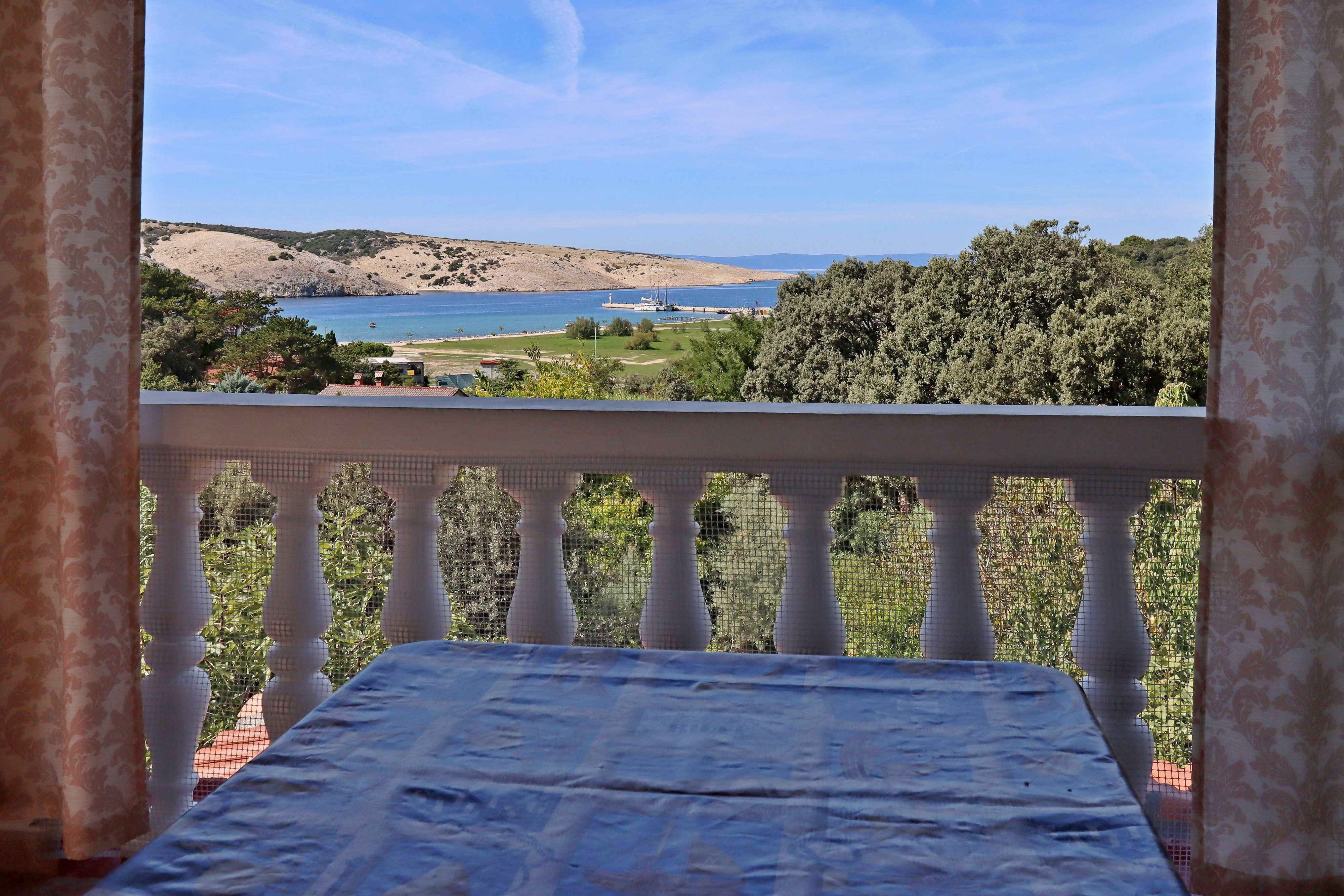 Two bedroom apartment with terrace and sea view Lopar, Rab  A-b
