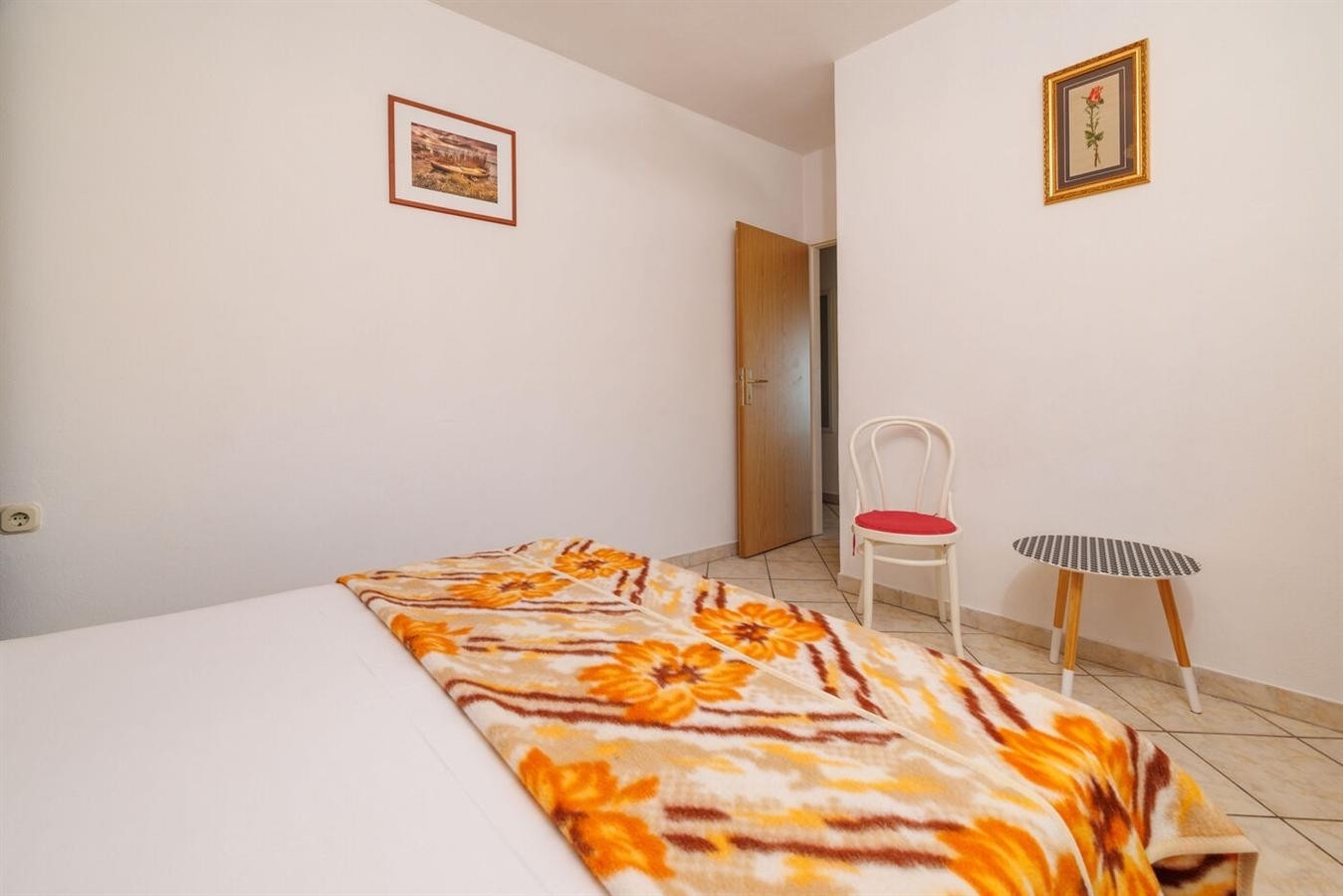 Two bedroom apartment with terrace and sea view Lopar, Rab  A-c