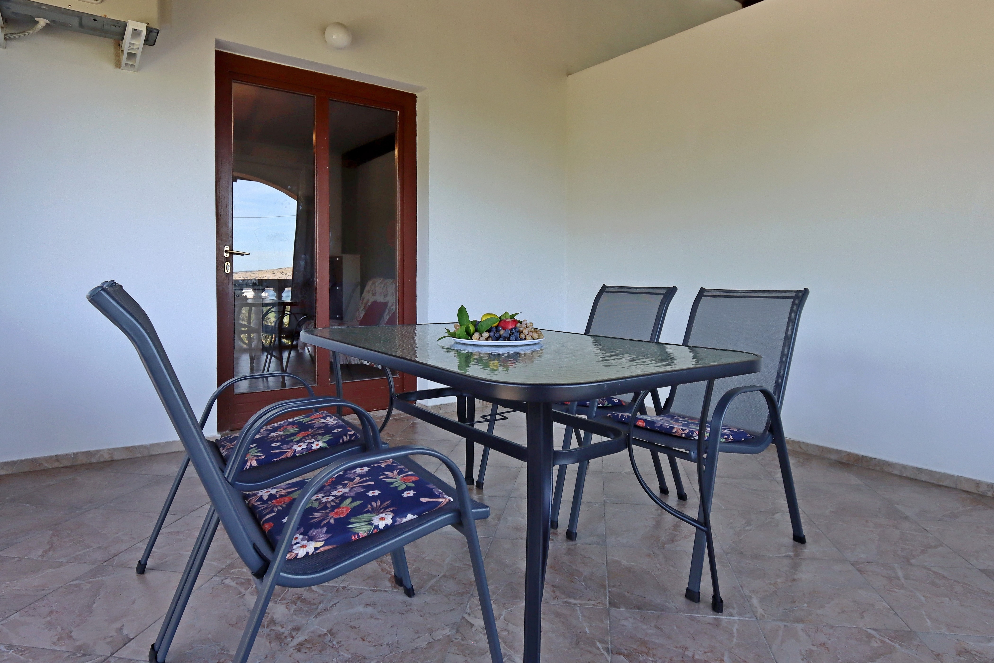 Two bedroom apartment with terrace and sea view Lopar, Rab  A-c