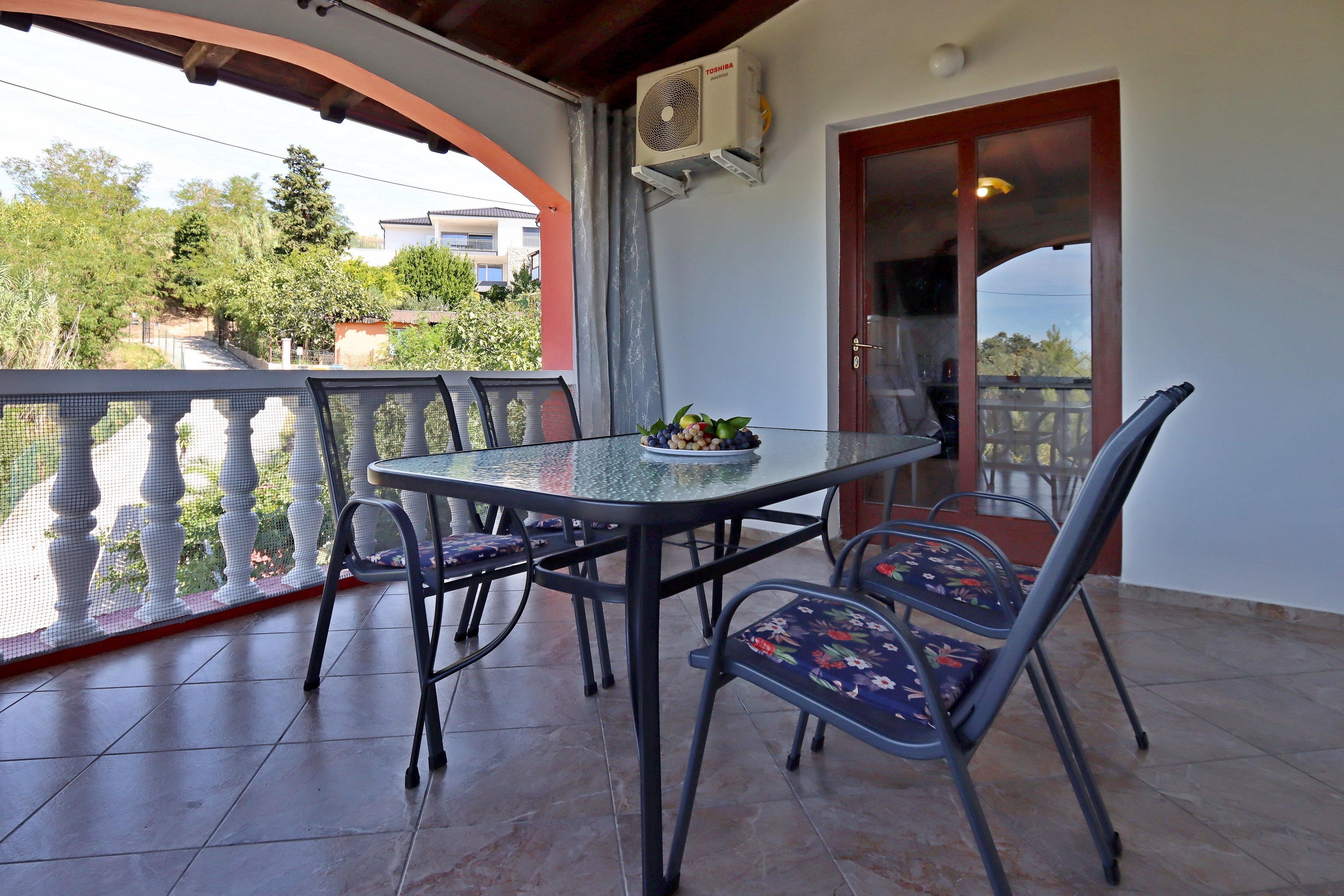 Two bedroom apartment with terrace and sea view Lopar, Rab  A-c
