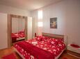 Bedroom 1 Sumpetar, Bedroom 1 in the apartment, (pet friendly) and WiFi.