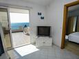 Living room Sumpetar, Living room in the apartment, air condition available, (pet friendly) and WiFi.