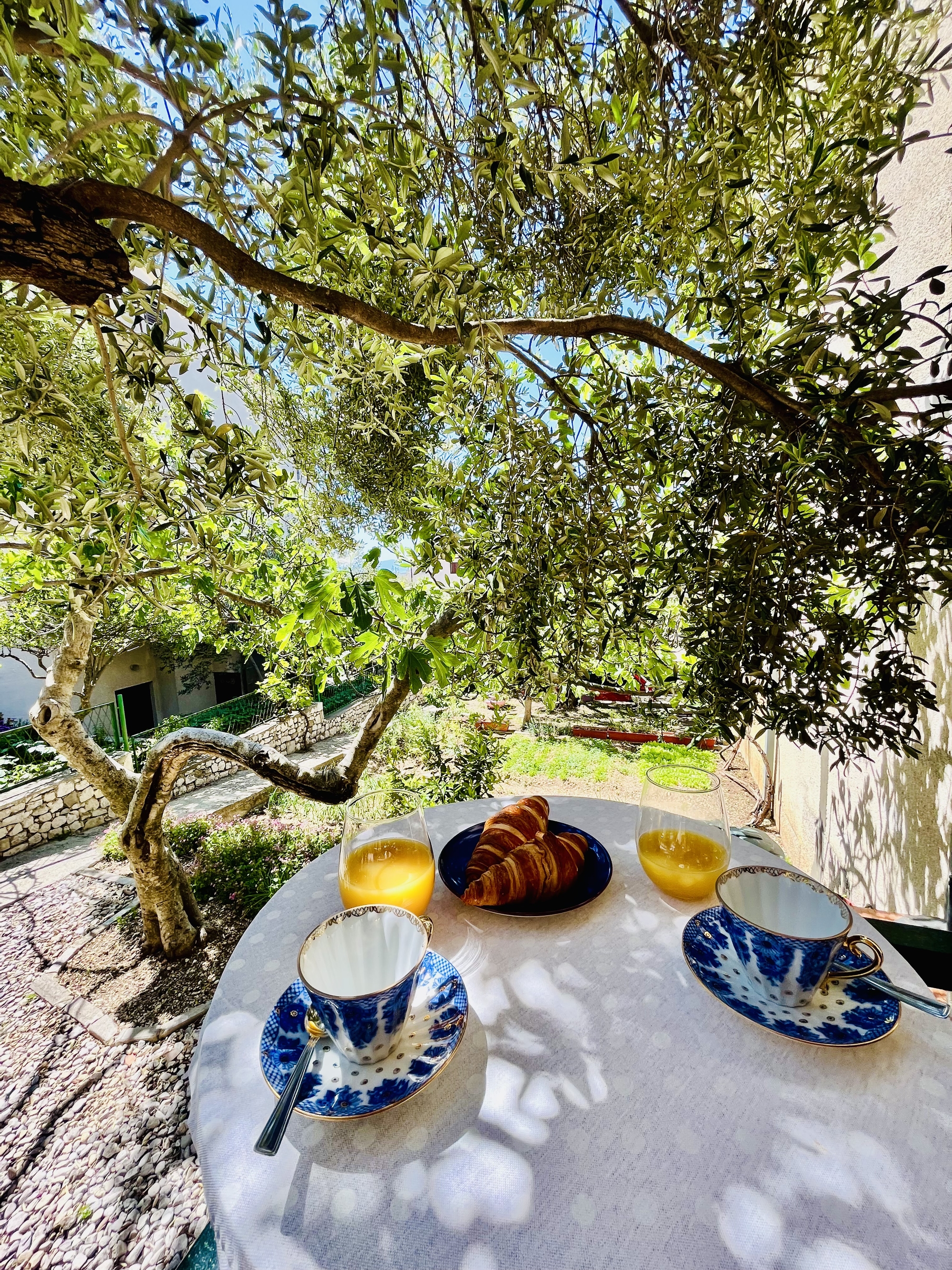 Two bedroom apartment with terrace Makarska  A-a