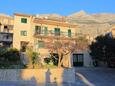 Makarska, Makarska, Object 18028 - Appartementen en kamers with pebble beach.