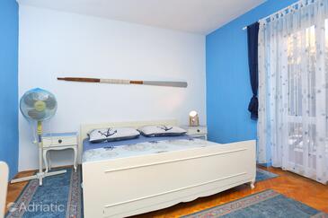 Makarska, Bedroom in the room, air condition available and WiFi.