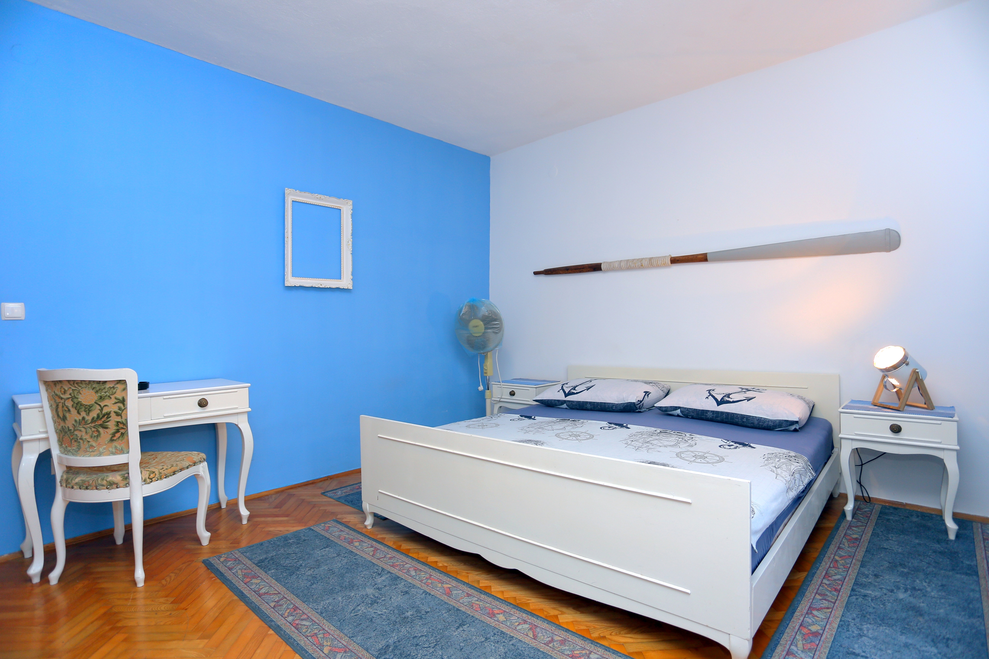 Room with balcony Makarska (S-18028-b)