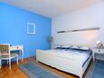 Makarska, Bedroom in the room, air condition available and WiFi.