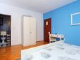 Makarska, Bedroom in the room, air condition available and WiFi.