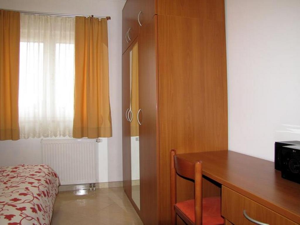 Two bedroom apartment with terrace and sea view Neviđane, Pašman  A-b